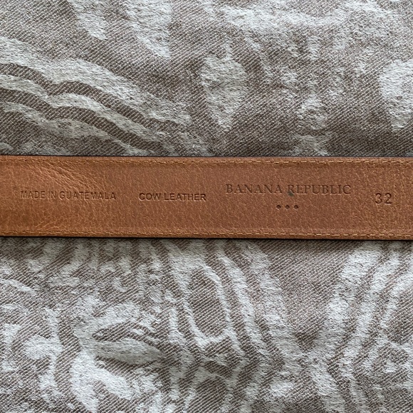 Banana Republic Men’s Leather Belt Size 32 - Picture 4 of 4